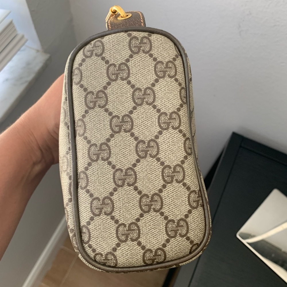 🔥GUCCI 80s 2-Way Crossbody - Picture 11 of 13